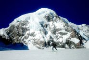 passaggio di fronte alla parete nord del Mt Tasman 3497 m