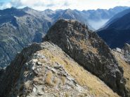 Il passaggio dell'intaglio visto dalla cresta finale