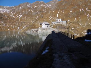il rifugio dalla diga