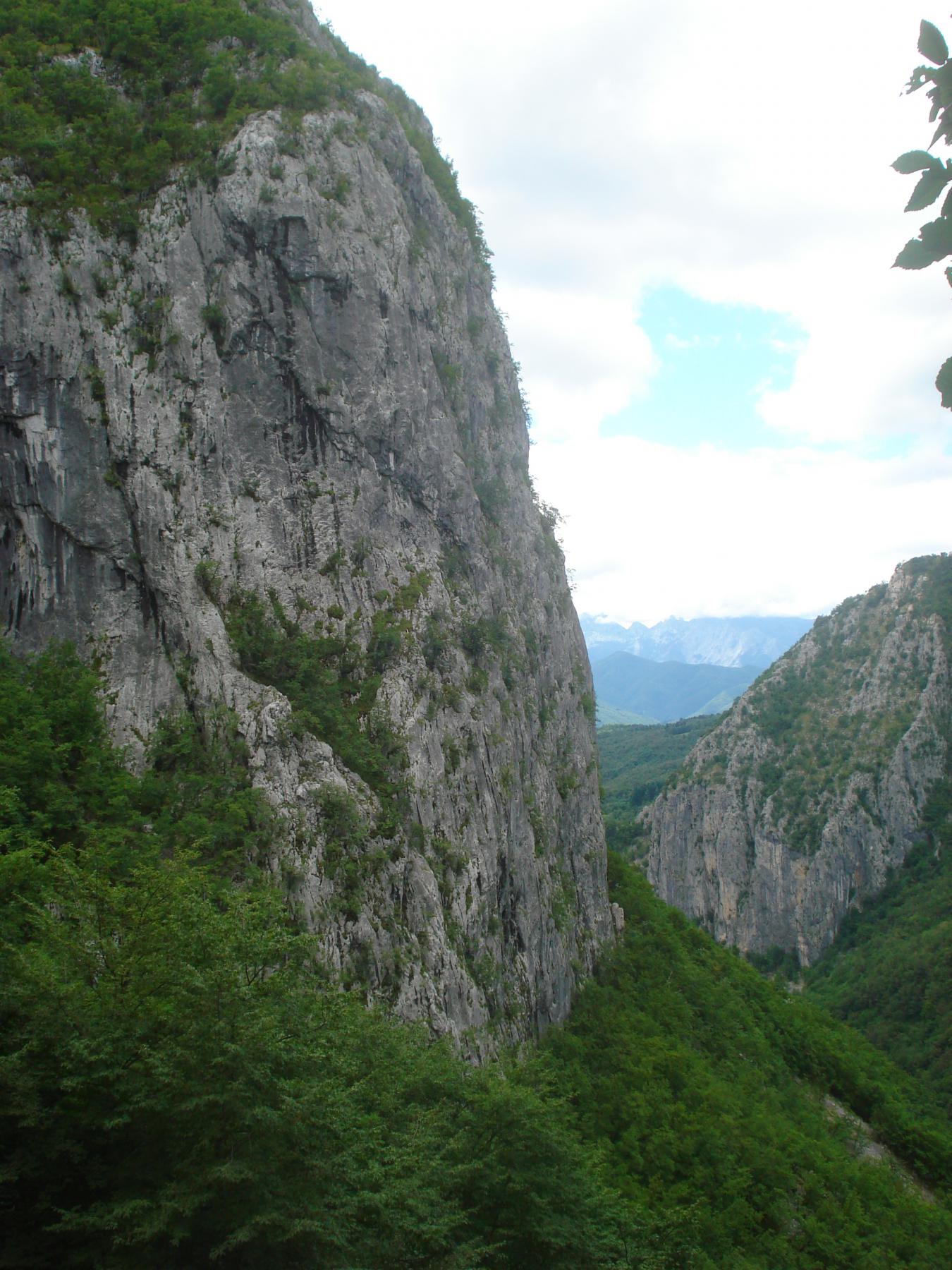 la parete dal sentiero di discesa