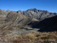 Il crinale che separa il Vallon de Prals dalla Gordolasque con il Grand Capelet che troneggia