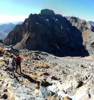 la torre d'Ovarda dai pressi della cima