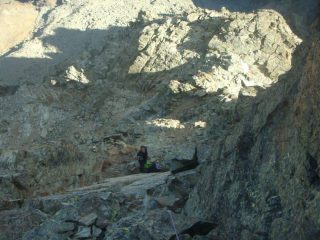 Tini ai piedi della placca finale