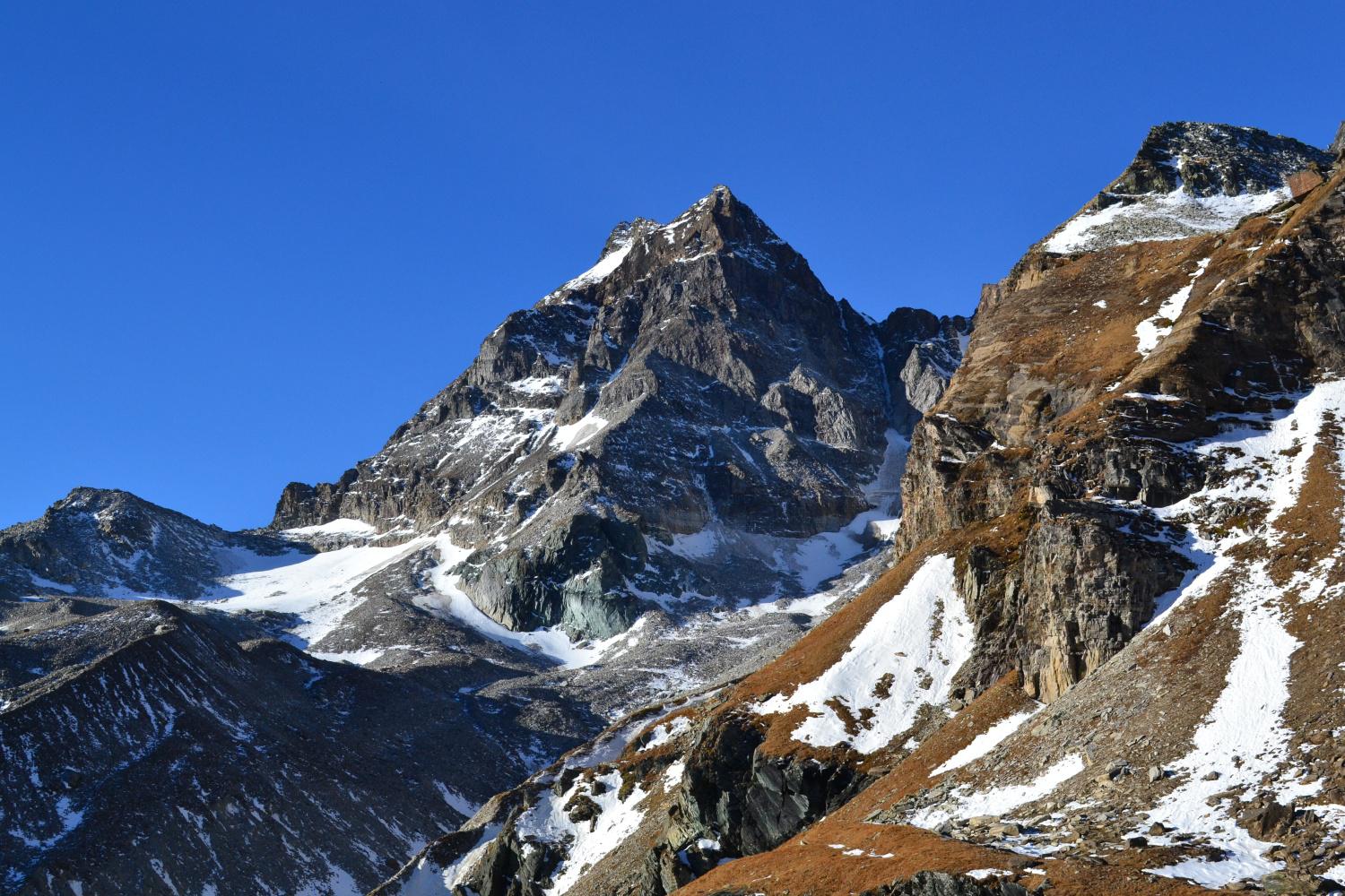 la bellissima sagoma del Cervandone