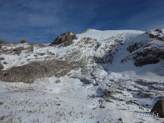 Uno sguardo ai pendii che scendono da Pian Ballaur