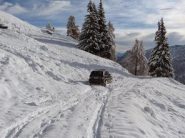 condizioni della strada per dondena , parking a 1950