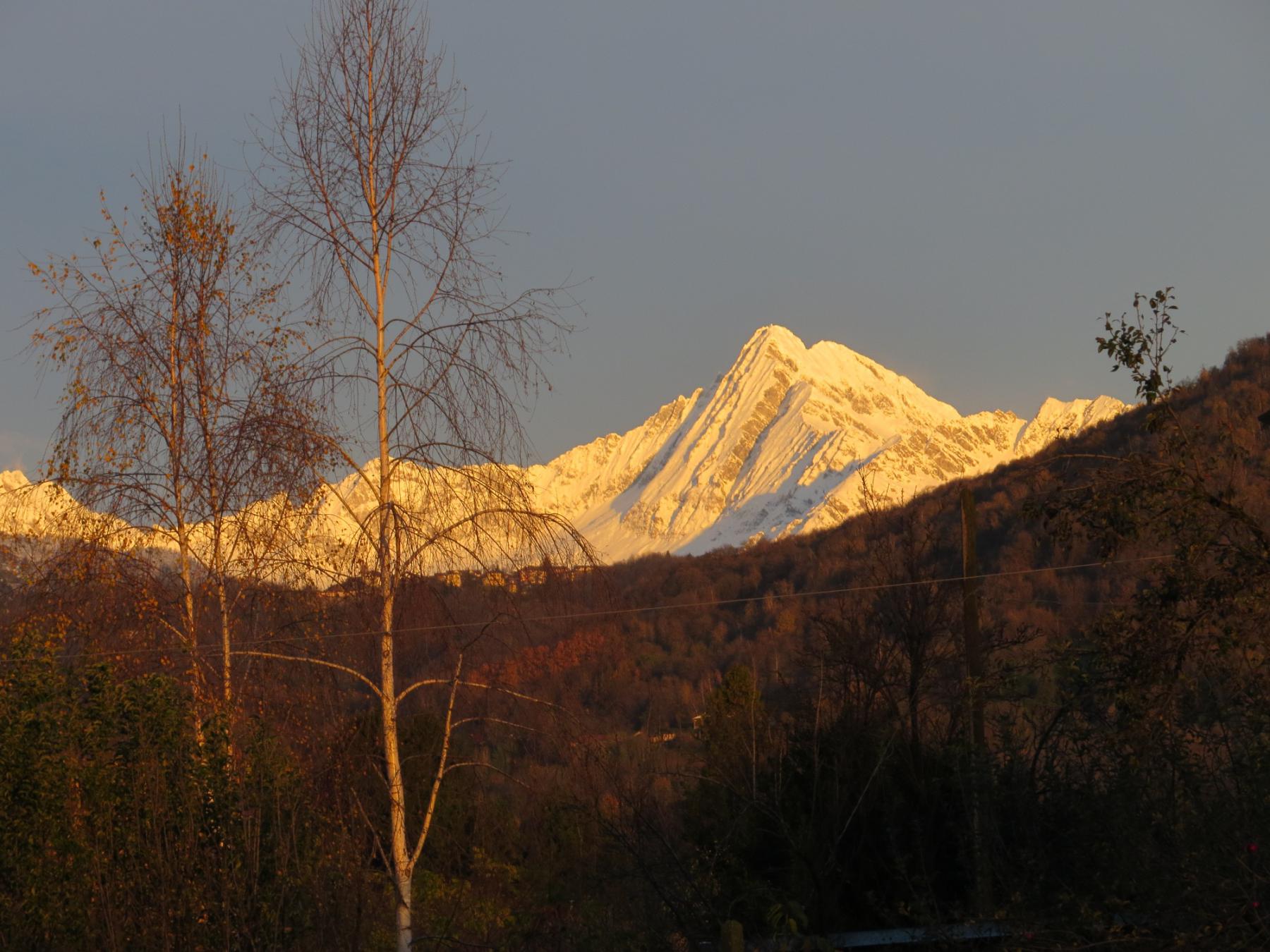 Salendo alla borgata Chiria, ecco spuntare la Lavina