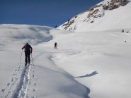 Si traccia nella parte alta prima della stradina