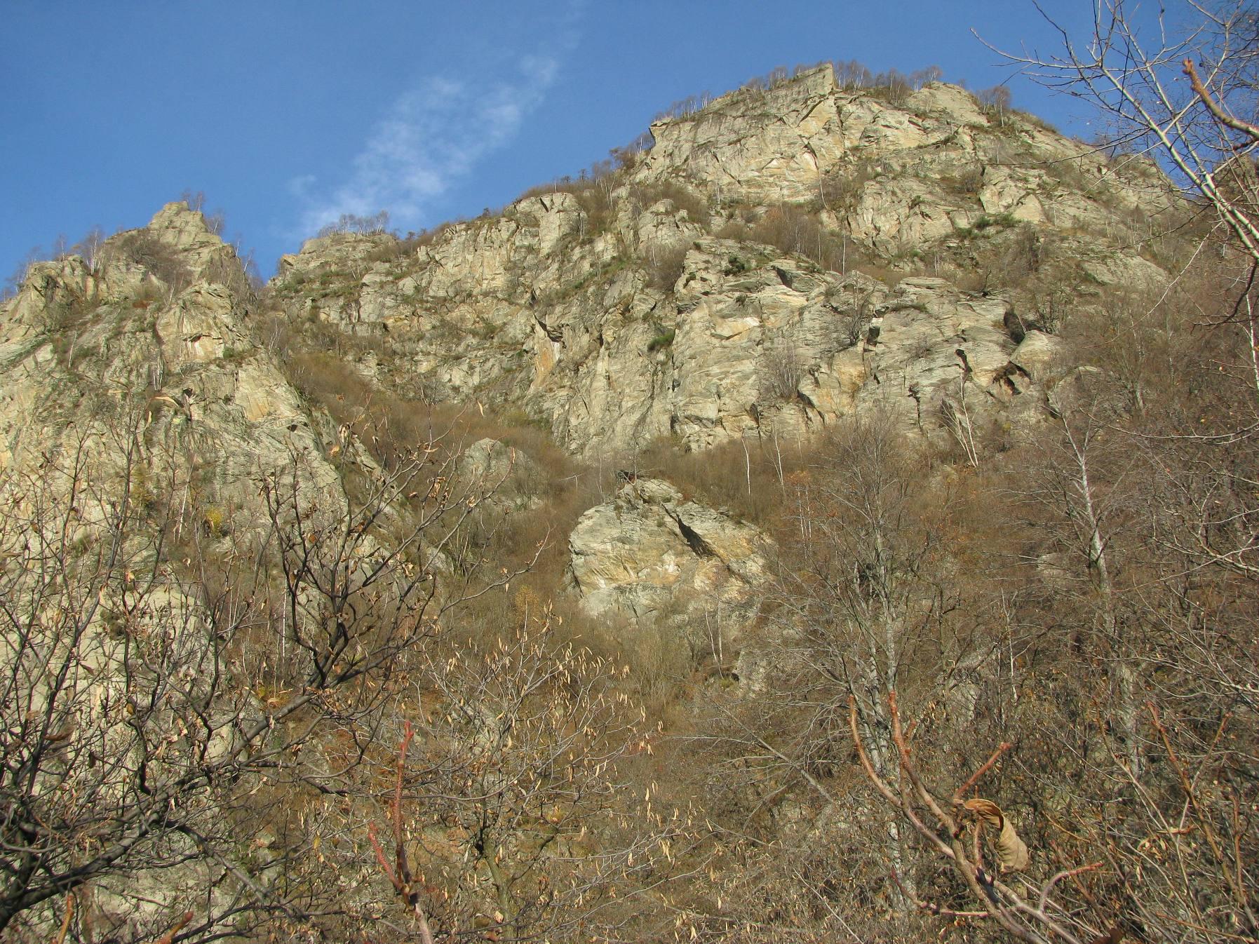 In alto a sinistra, il canale di uscita dalla Comunasse