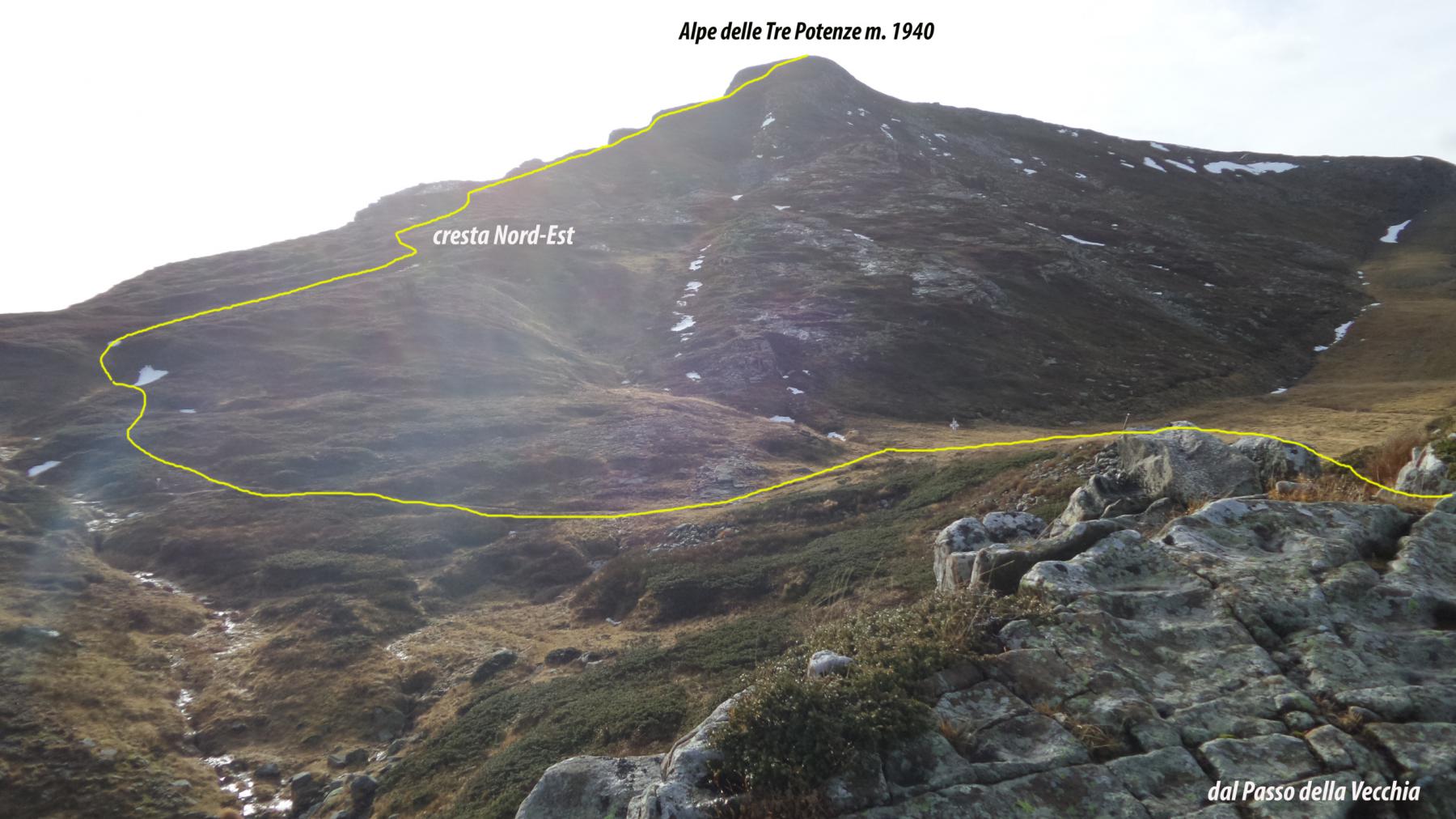 parte alta dell'itinerario seguito, visto dallo spallone sopra il Passo della Vecchia