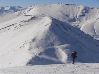 11 - quasi in cima al Vin Vert, si vede il tragitto percorso dallo Jafferau sullo sfondo