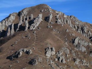 I giganti di pietra difendono l'ultimo baluardo del Galero