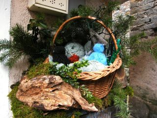 Con i gomitoli di lana