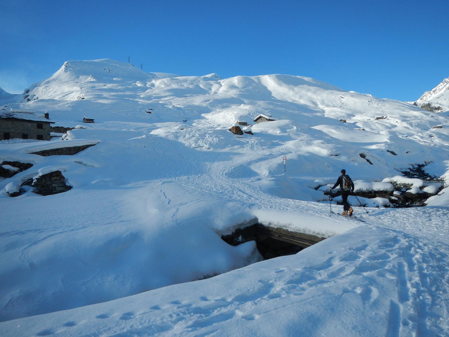 verso gli ampi pendii del Mont Rascias