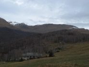 Sullo sfondo Bric Paglie