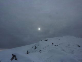 il sole c'è ma si nasconde benissimo