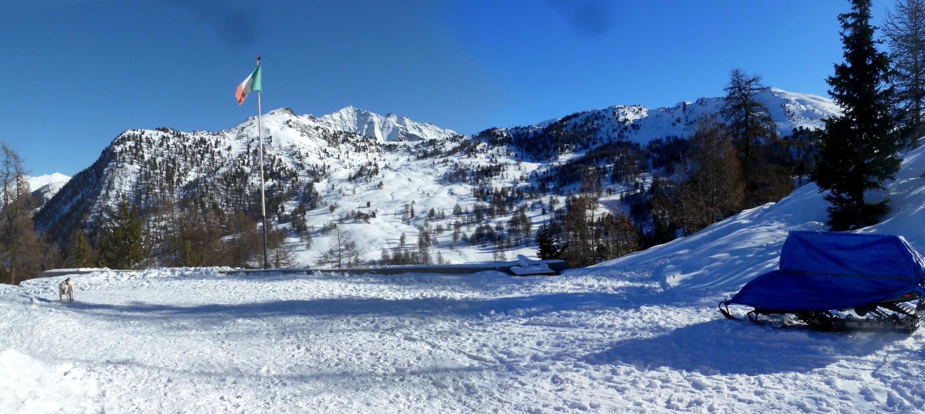 panorama dal rifugio verso il begino