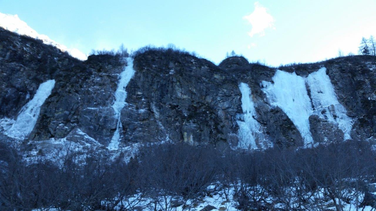Da dx Cascate Madre divisa in due rami, Candelotta, Brivido Caldo ed il Flusso