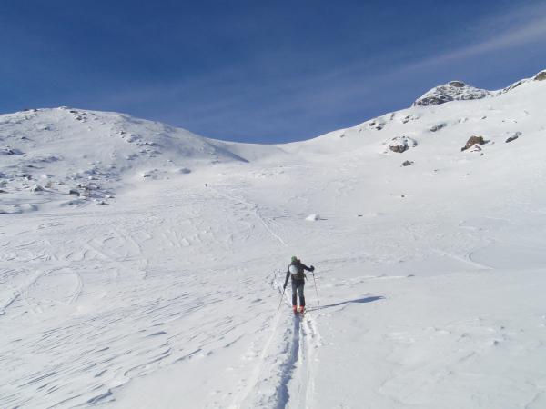 al centro il colle alla sinistra per il Mott di Curt