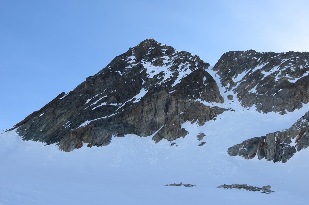 il versante O del monte cervo e il canale SO di salita