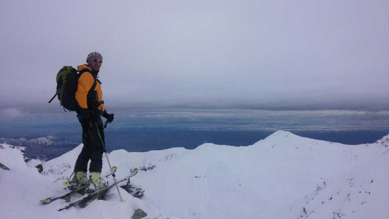 quasi in cima, spettacolo