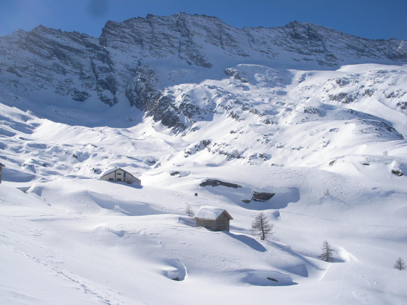 Rifugio Jervis ai piedi delle Levanne