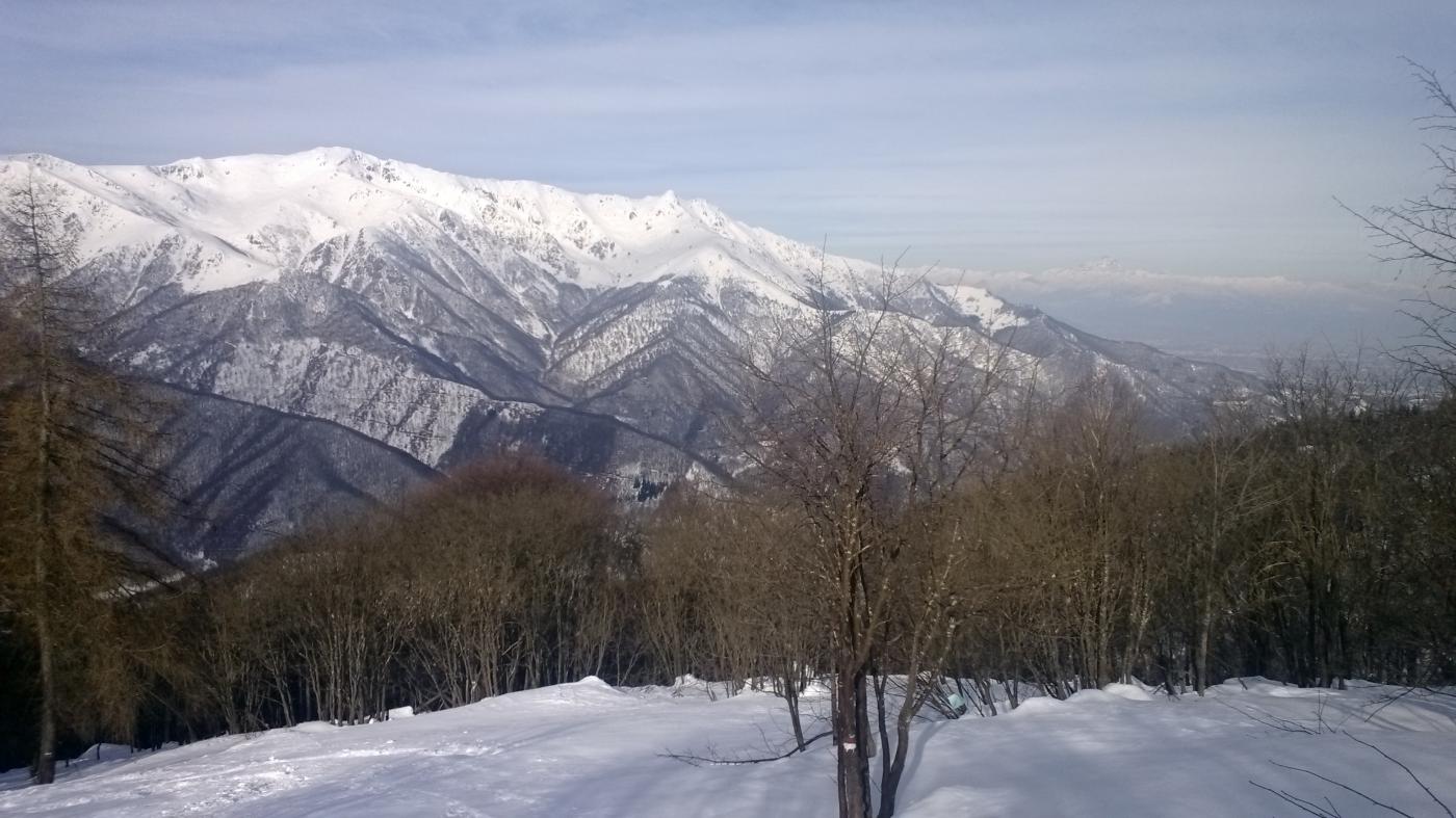 Usciti dal bosco inizia ad aprirsi il panorama