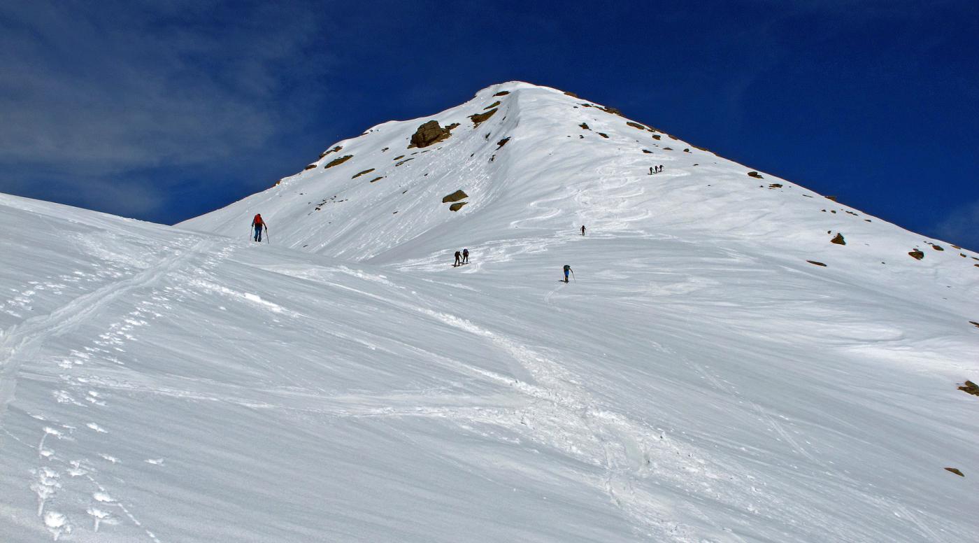 Al colle,l'ultimo ripido pendio per la punta