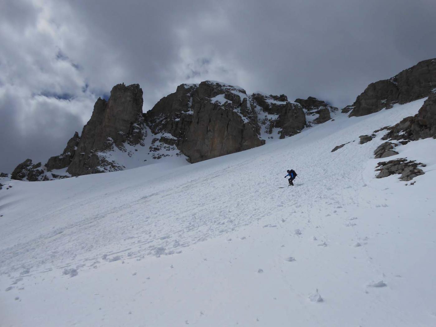 volando sul lenzuolo sospeso