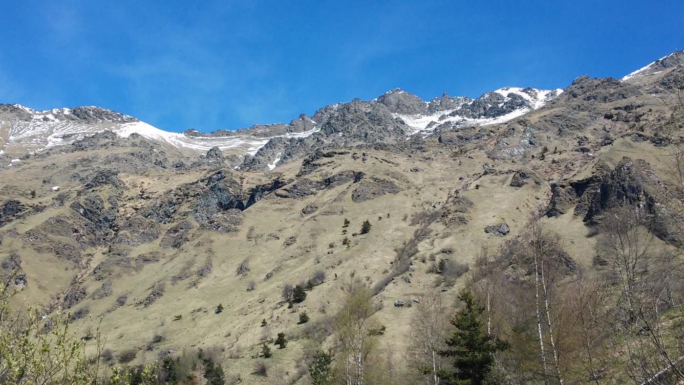 Dietro l'alpeggio Punta Nonna, Rocca del Forno e le 2 Cruvin