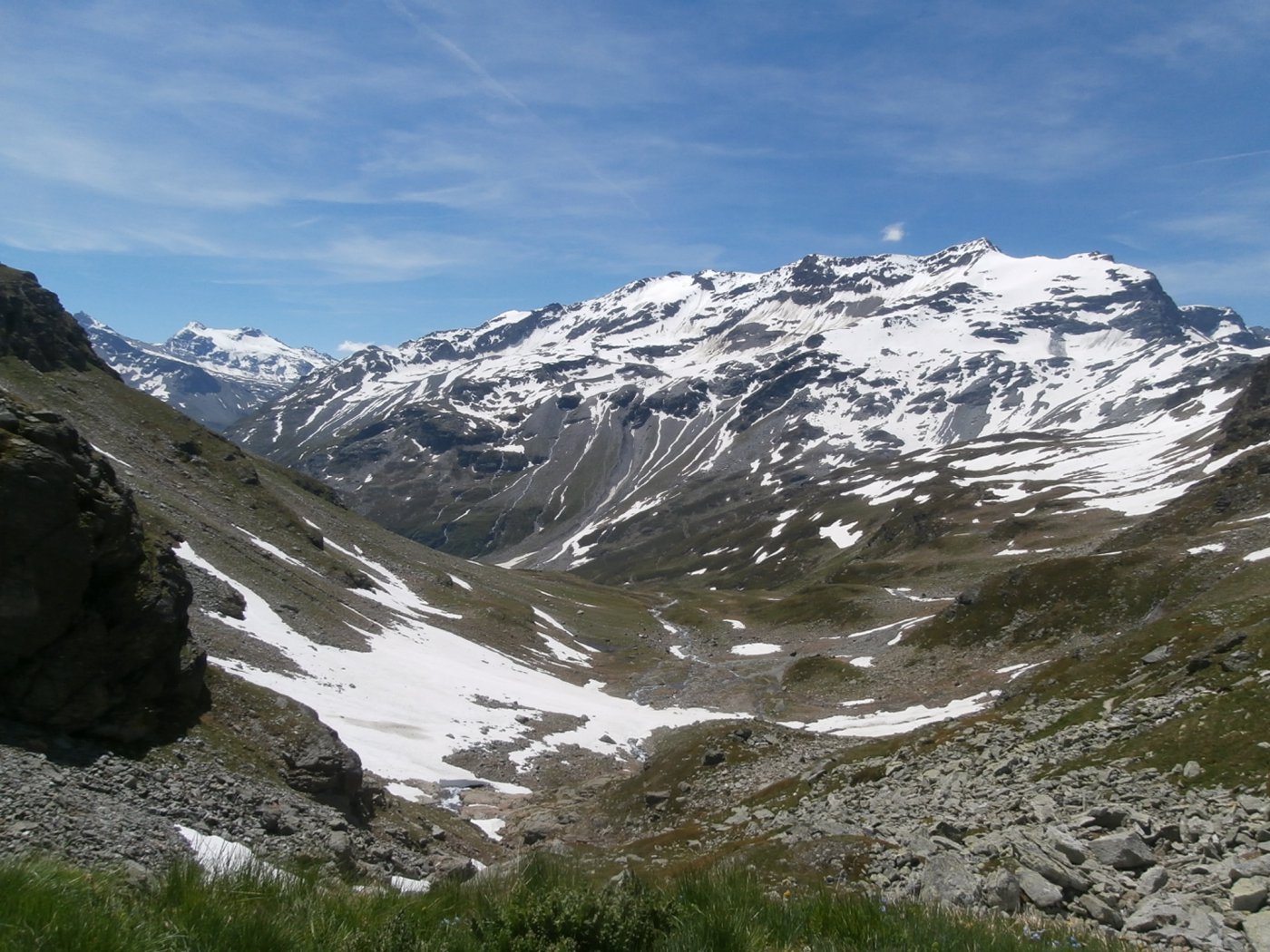 panorama dal lago verso l'Ormelune  e fino alla Gran Traversière...