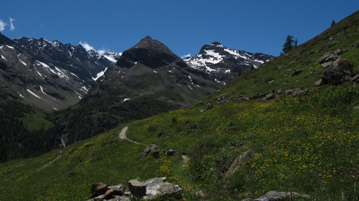 Cartolina della Valpelline scendendo a valle