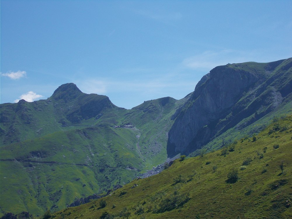 Bec Rouge (dx) e Bric Campanino (sx)