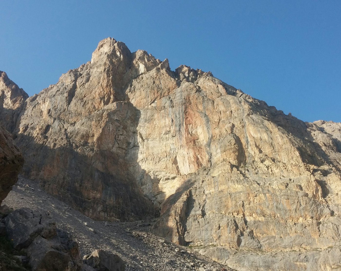 luci serali sulla parete