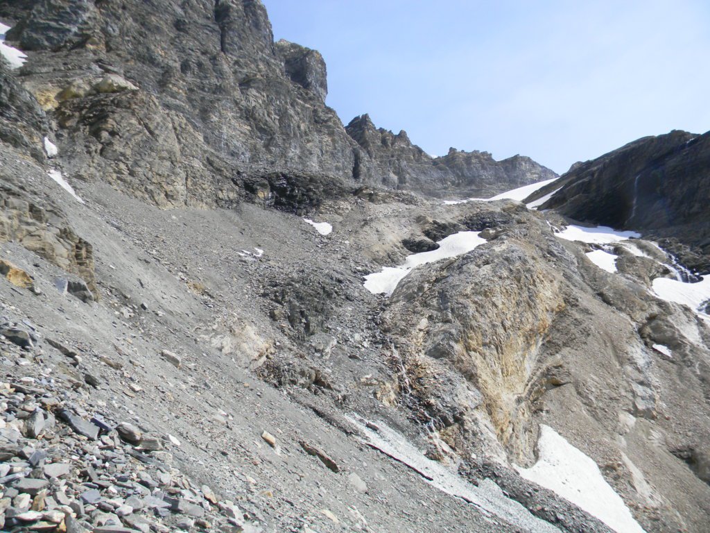 la morena sotto il ghiacciaio Basagne