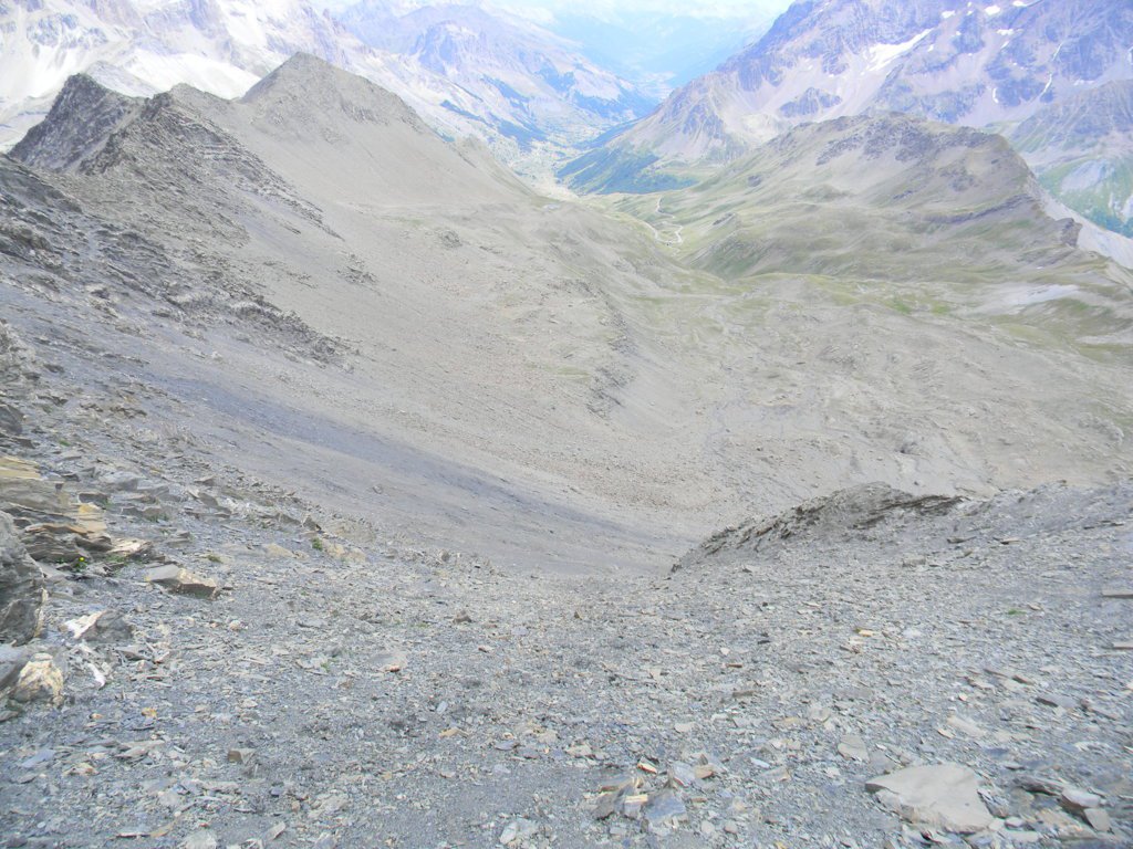 l'intero pendio detritico dal colletto