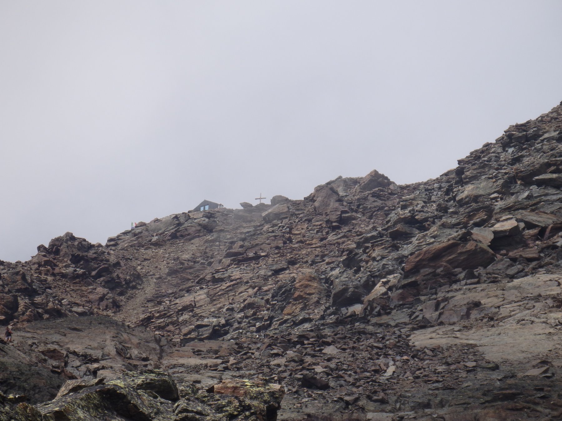 il rifugio in lontananza