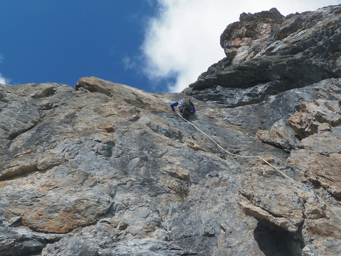 settimo tiro sul muro giallo