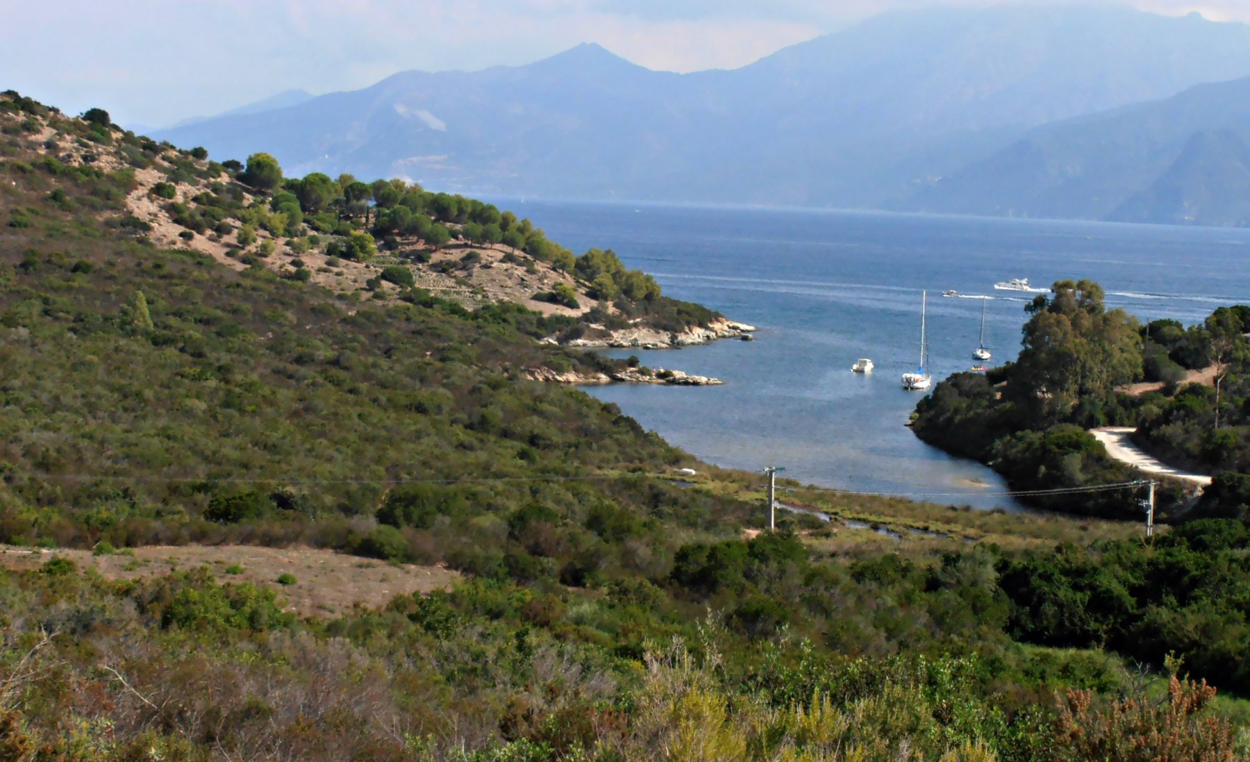 Baia di Forlani inizio sentiero litoraneo non ciclabile