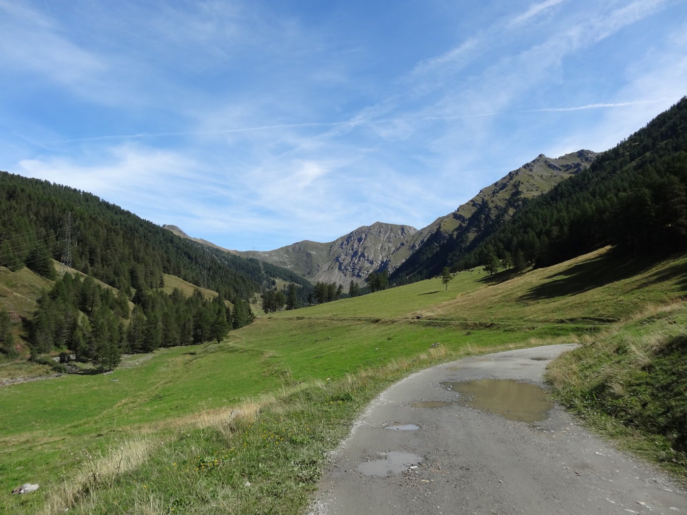 nel vallone di vertosan con il colle in fondo