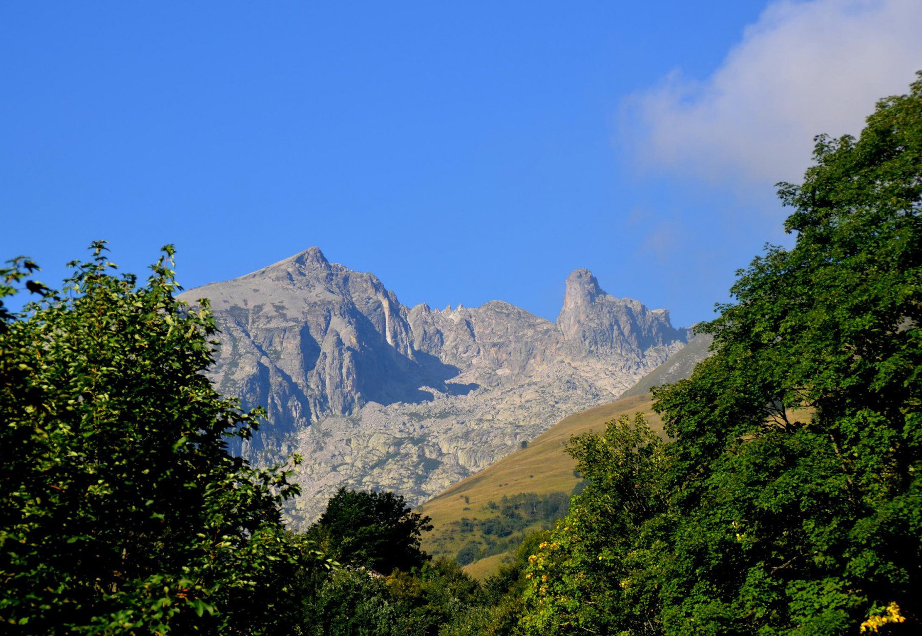 Rocca Abisso e Rocca Barbena da sentiero Limonetto