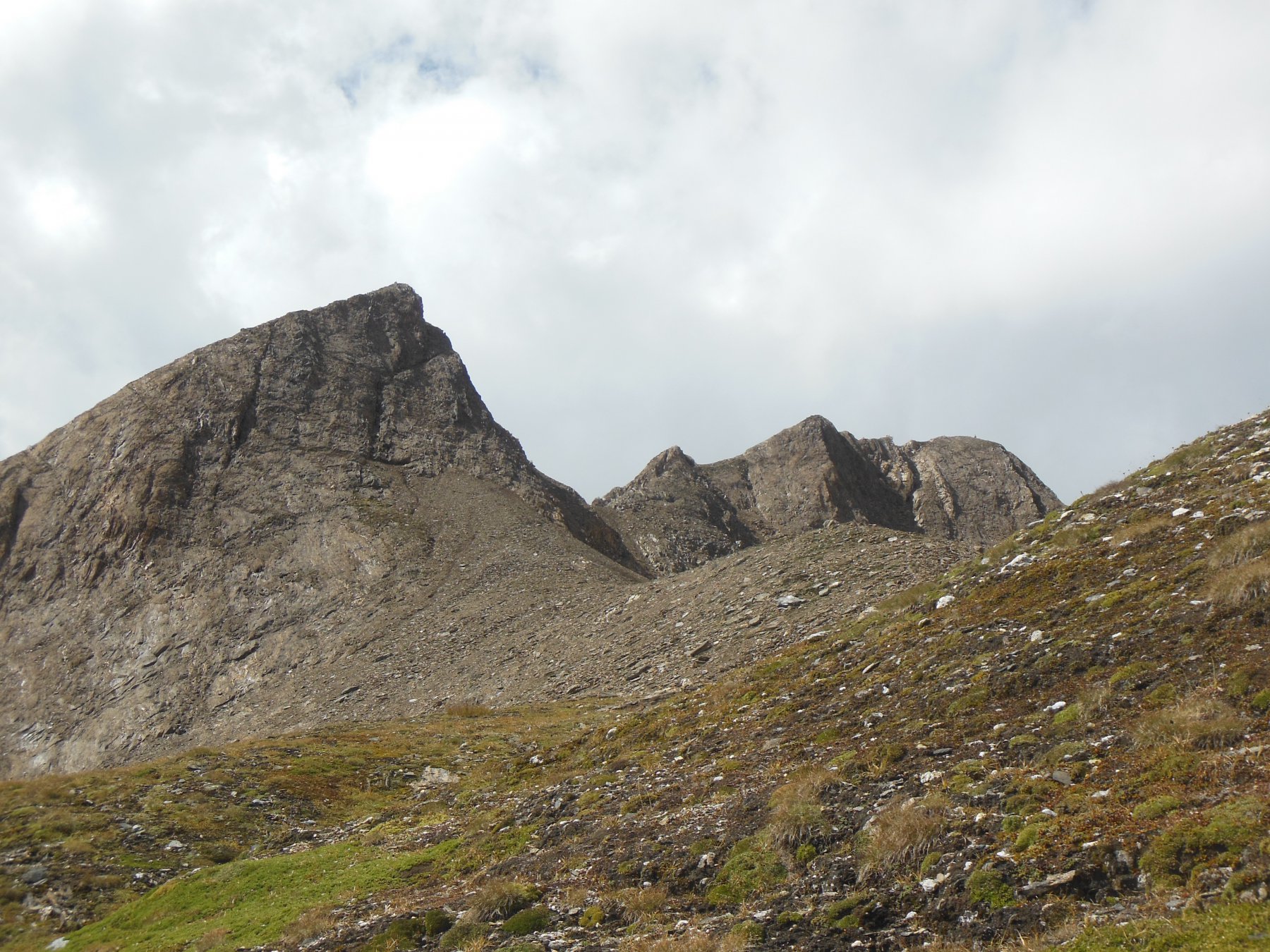 da sinistra: Pizzetta Sud e ultimo a destra Corno Gries