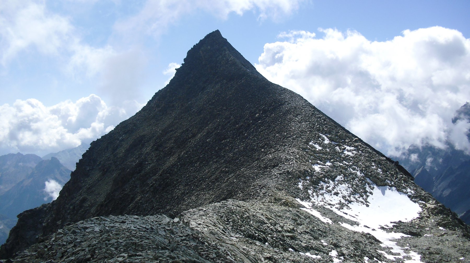 La cresta per il Monte Cervo.