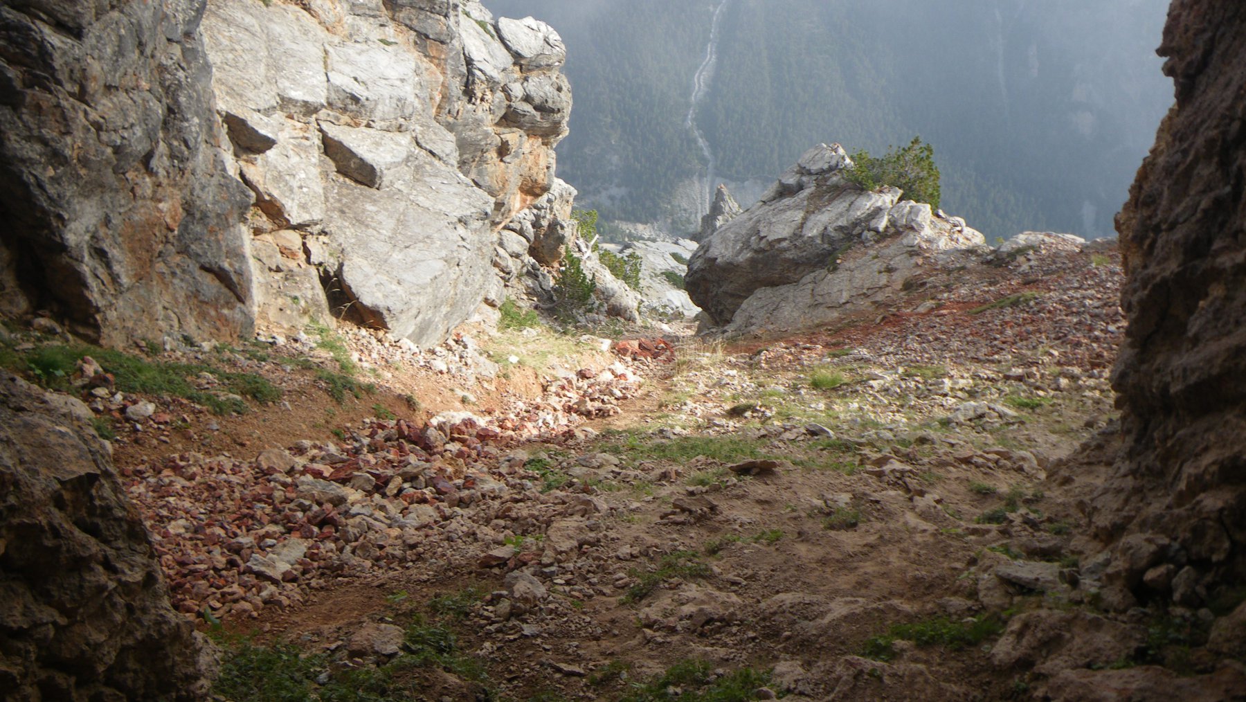 prima parte di canale dal passaggio grotta-foro