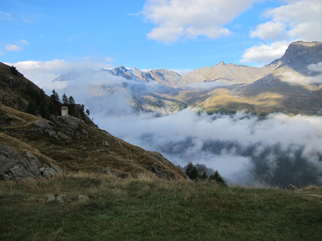 Da Levionaz Dessus uno squarcio verso Cima di Entrelor e Percià