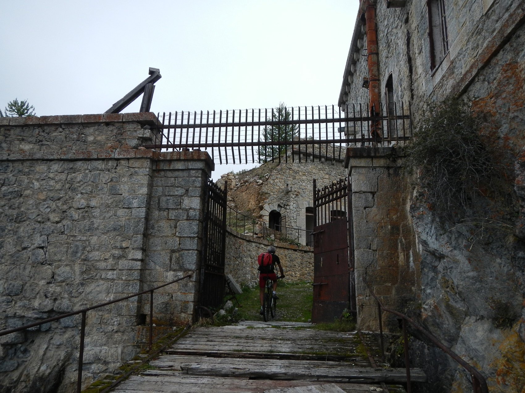 ingresso nel Fort de la Croix de Bretagne