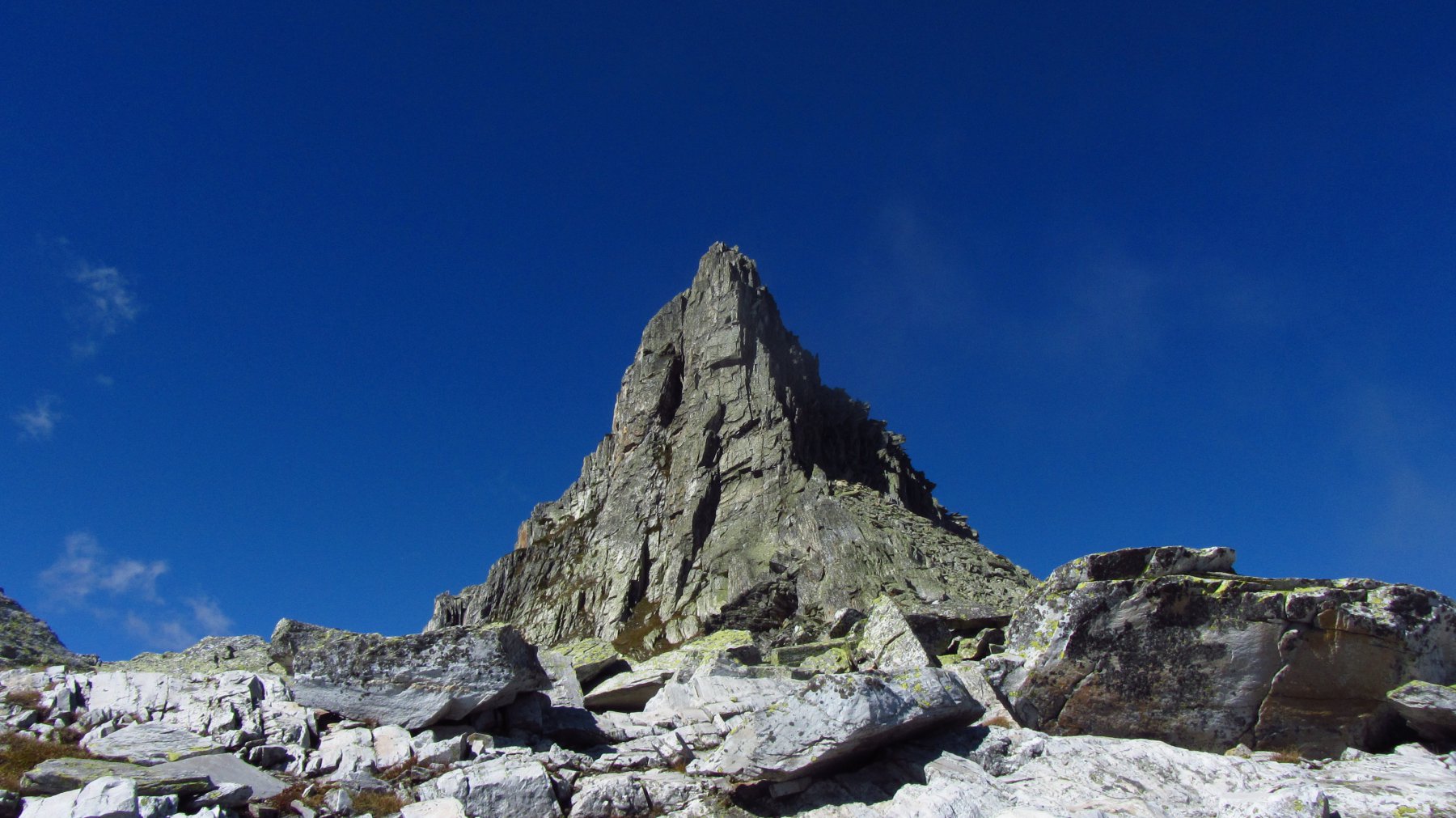 L'estetica cresta finale vista dall'anticima