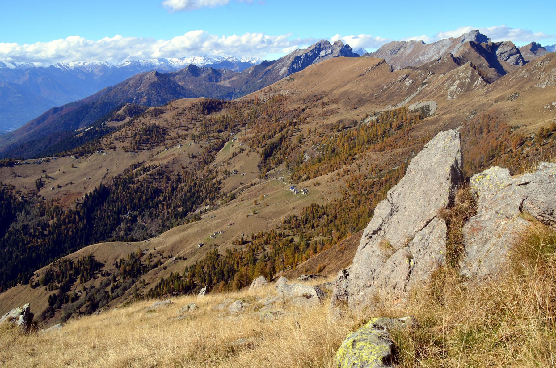 Vista su a.Marco, colma Craveggia, Scheggia, Pioda