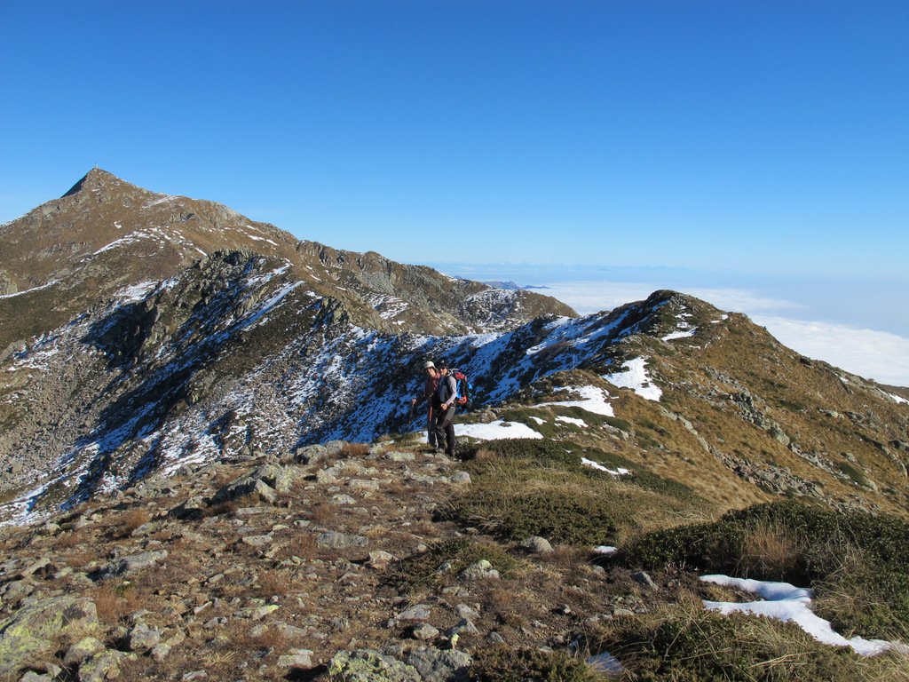 Il crestone dalla Torretta al Mombarone
