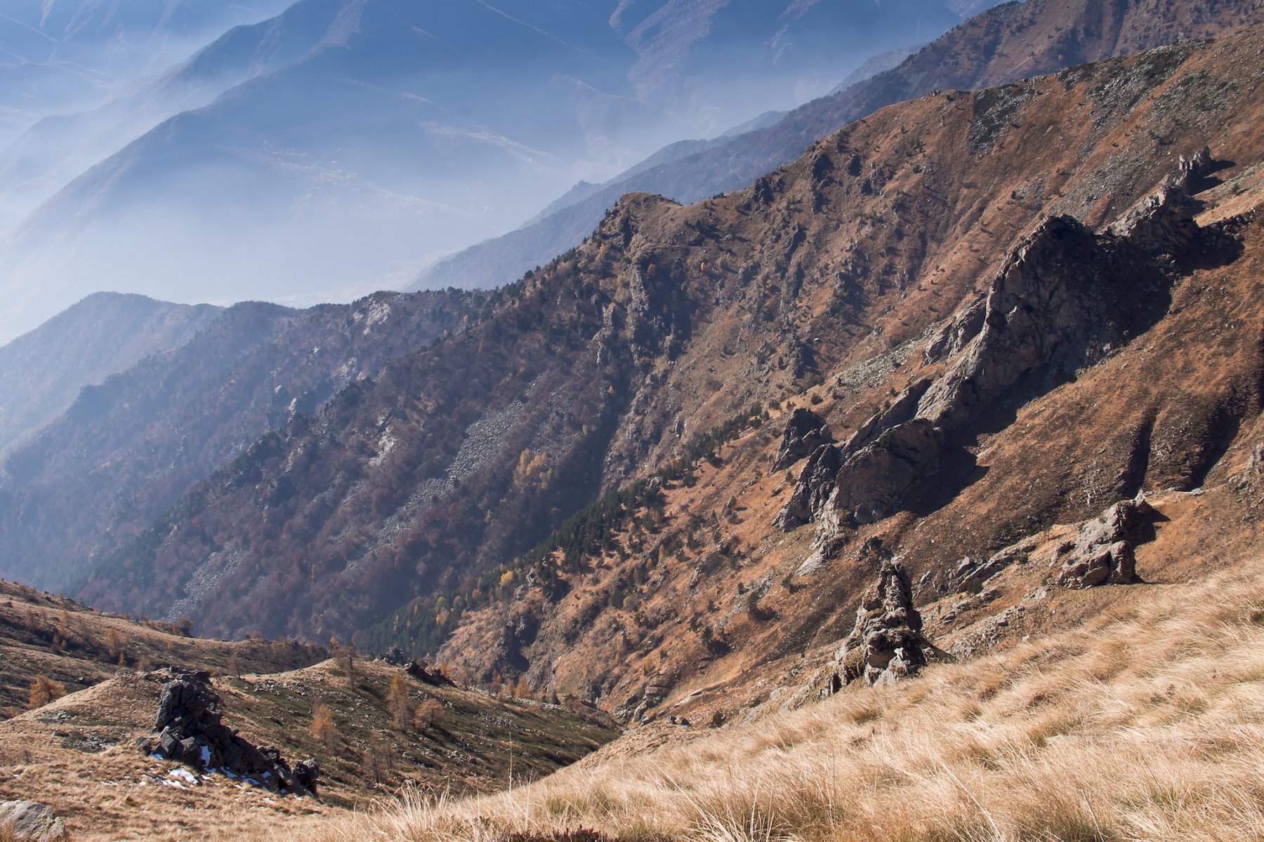 Canaloni verso Perosa Argentina dalla seconda parte della cresta